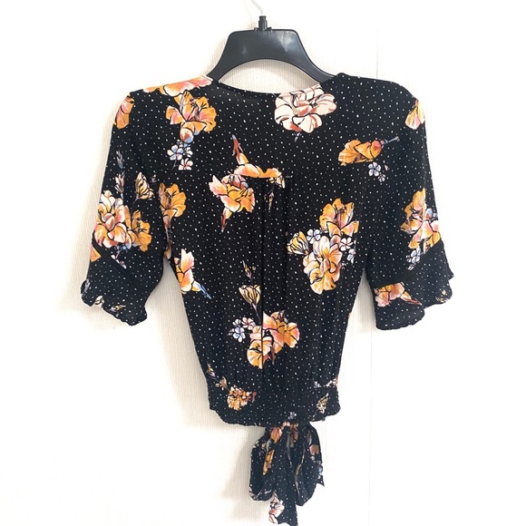 American Rag Entry Cie Floral top - Picture 4 of 5